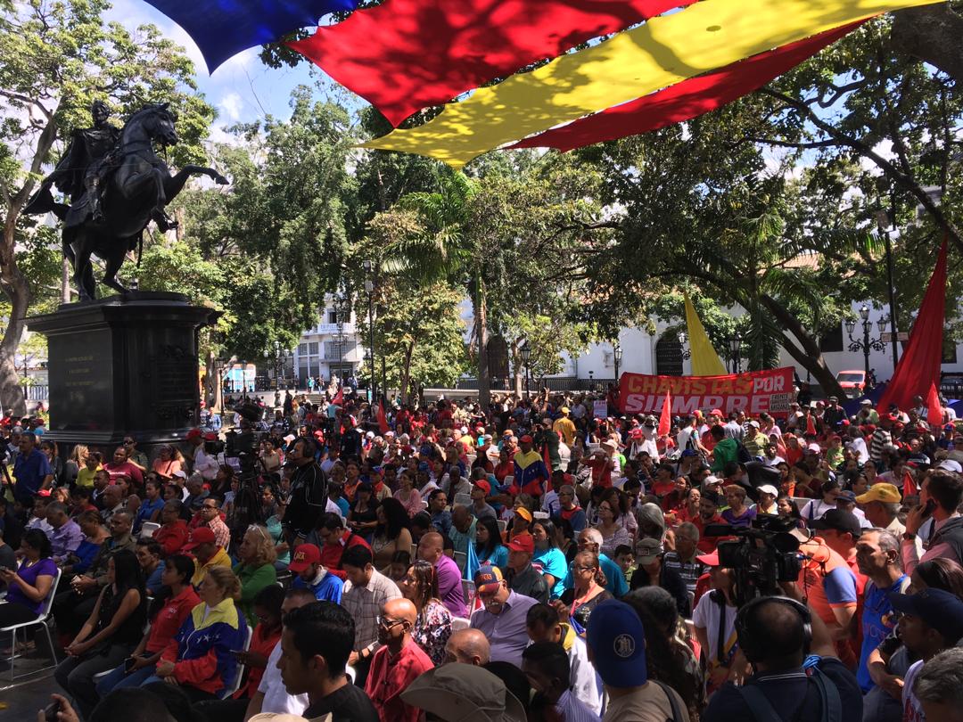 Chavistas intentan confundir y realizan un cabildo abierto para “reconocer a Maduro” (FOTOS)