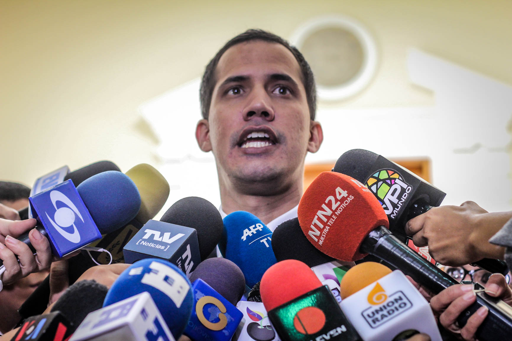 Juan Guaidó: Exijo respeto a la vida de los funcionarios que me detuvieron (Video)