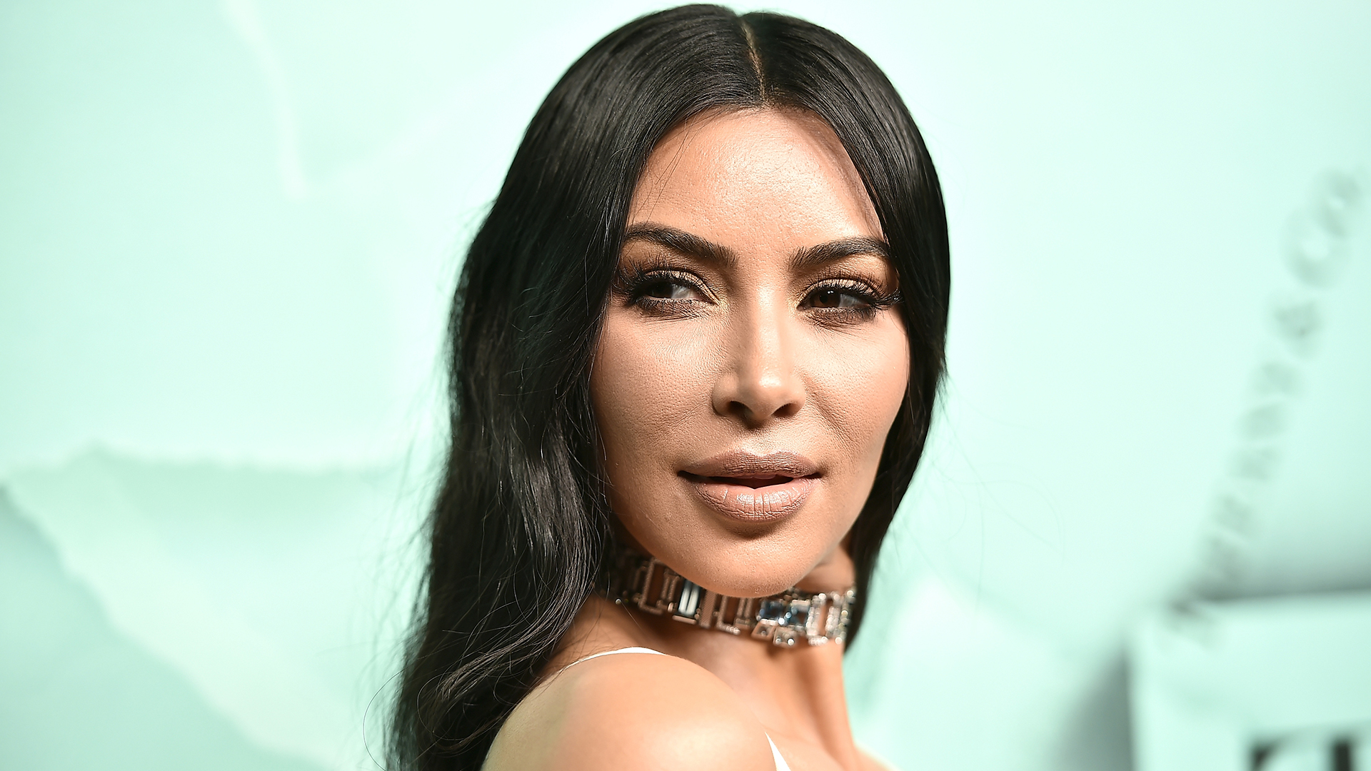Kim Kardashian exhibe un Close Up de su psoriasis facial (FOTO)