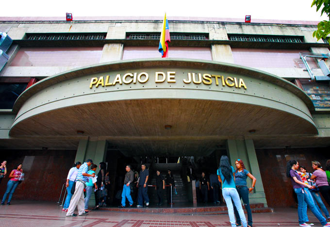 Sntp: Rafael González fue trasladado al Palacio de Justicia #16Mar