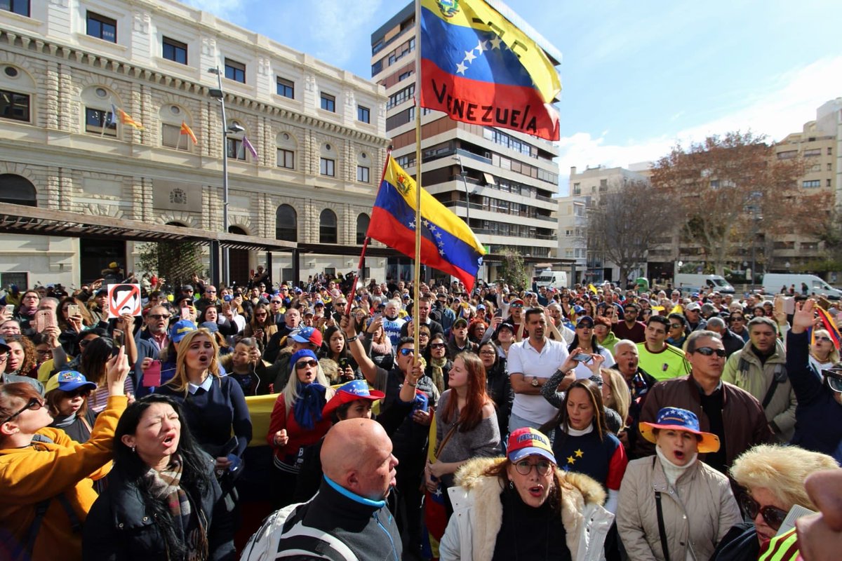 Colombianos y venezolanos hicieron que aumentara la población en España