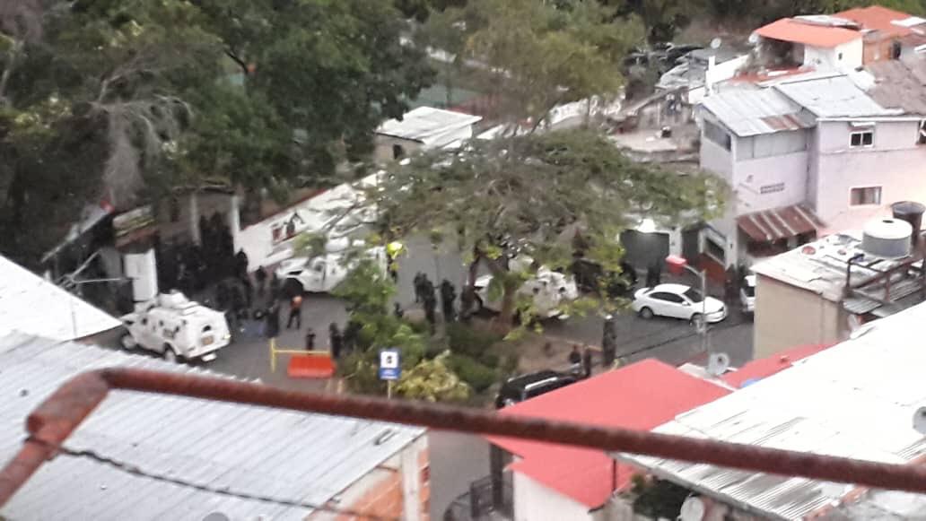 Según la REDI Capital en Macarao también sustrajeron armas #21Ene