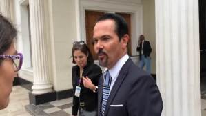 Embajador de Francia en Venezuela no asistirá a toma de posesión de Maduro (Video)