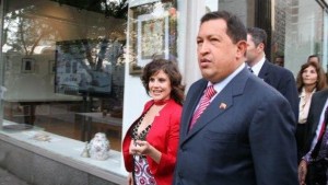 Eva Golinger relató cómo la acosó Hugo Chávez en su cuarto privado