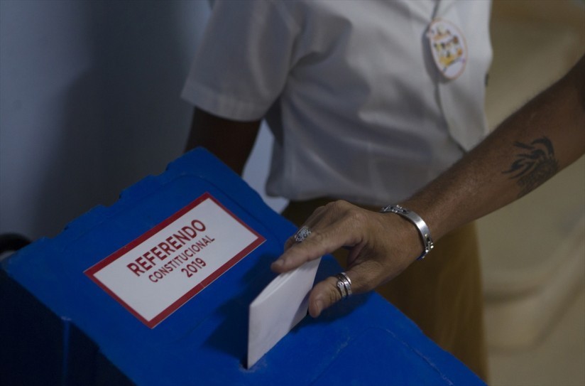 Escrutinio y repudio, crónica de una observadora electoral en el referendo de Cuba
