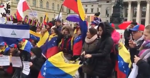 VIDEO: Venezolanos toman las calles de Alemania en apoyo a Juan Guaidó #2Feb