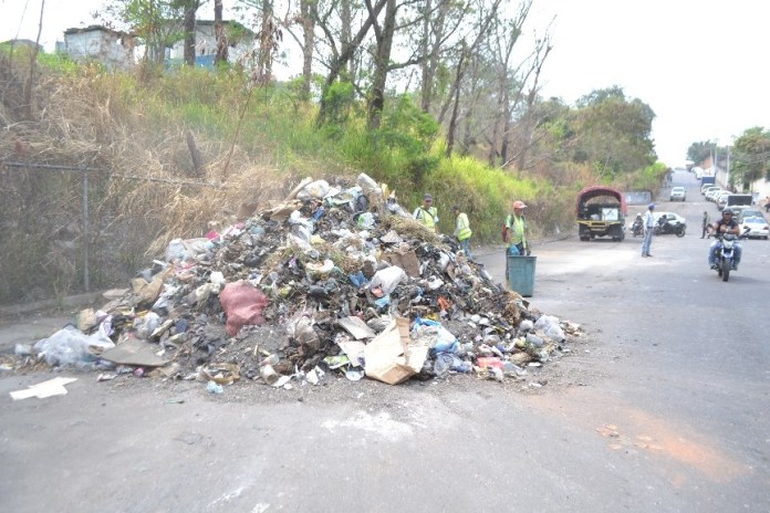 Más de 1.500 toneladas de basura fueron recogidas en San Cristóbal, según alcalde