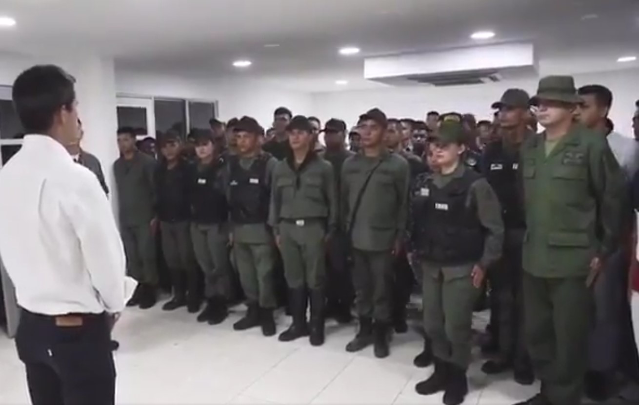“¡Vienen más, mi Comandante en Jefe!”: Militares en Colombia reiteran su apoyo a Guaidó (VIDEO)