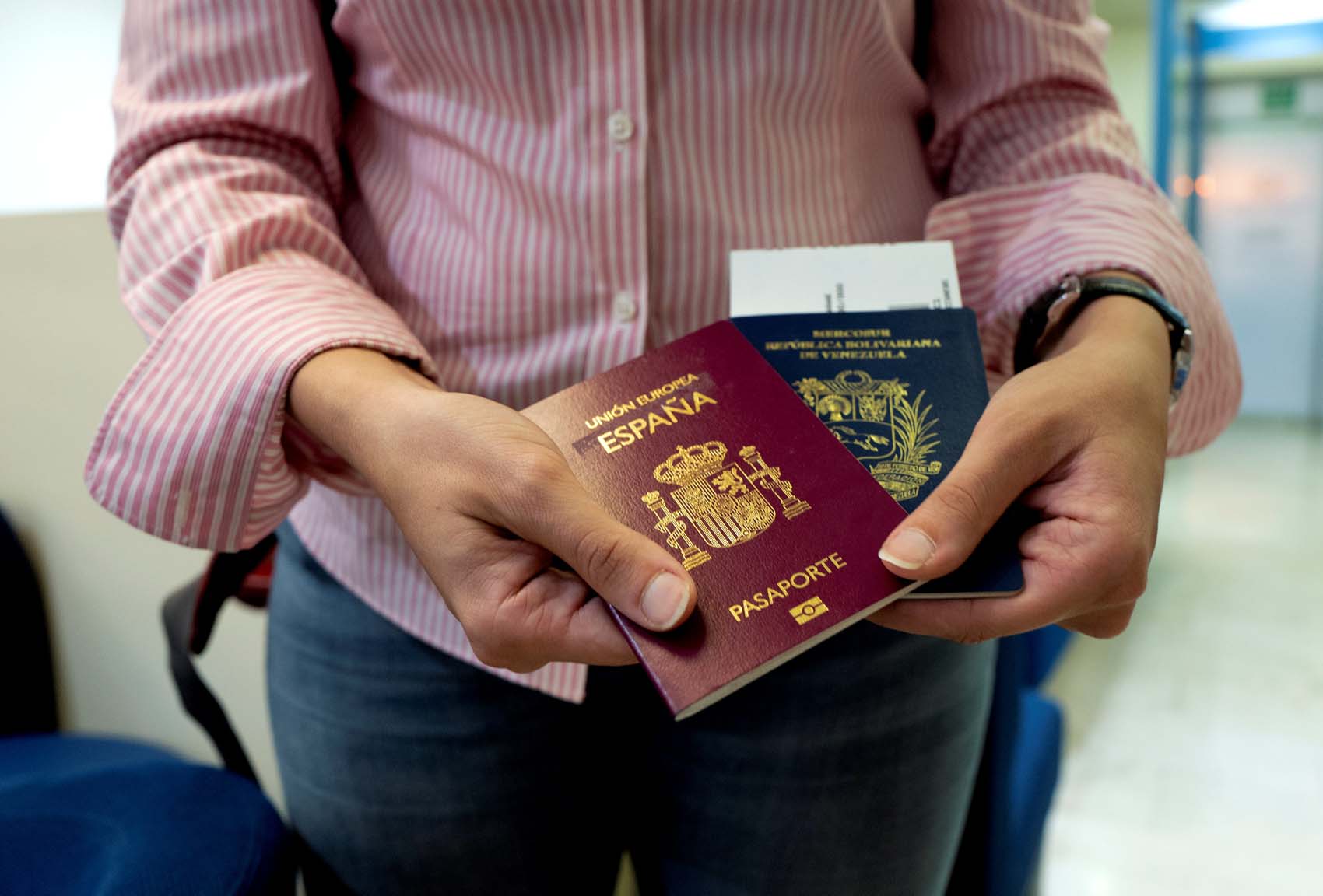 Chile aceptará pasaportes venezolanos vencidos a partir de 2019 (Resolución)