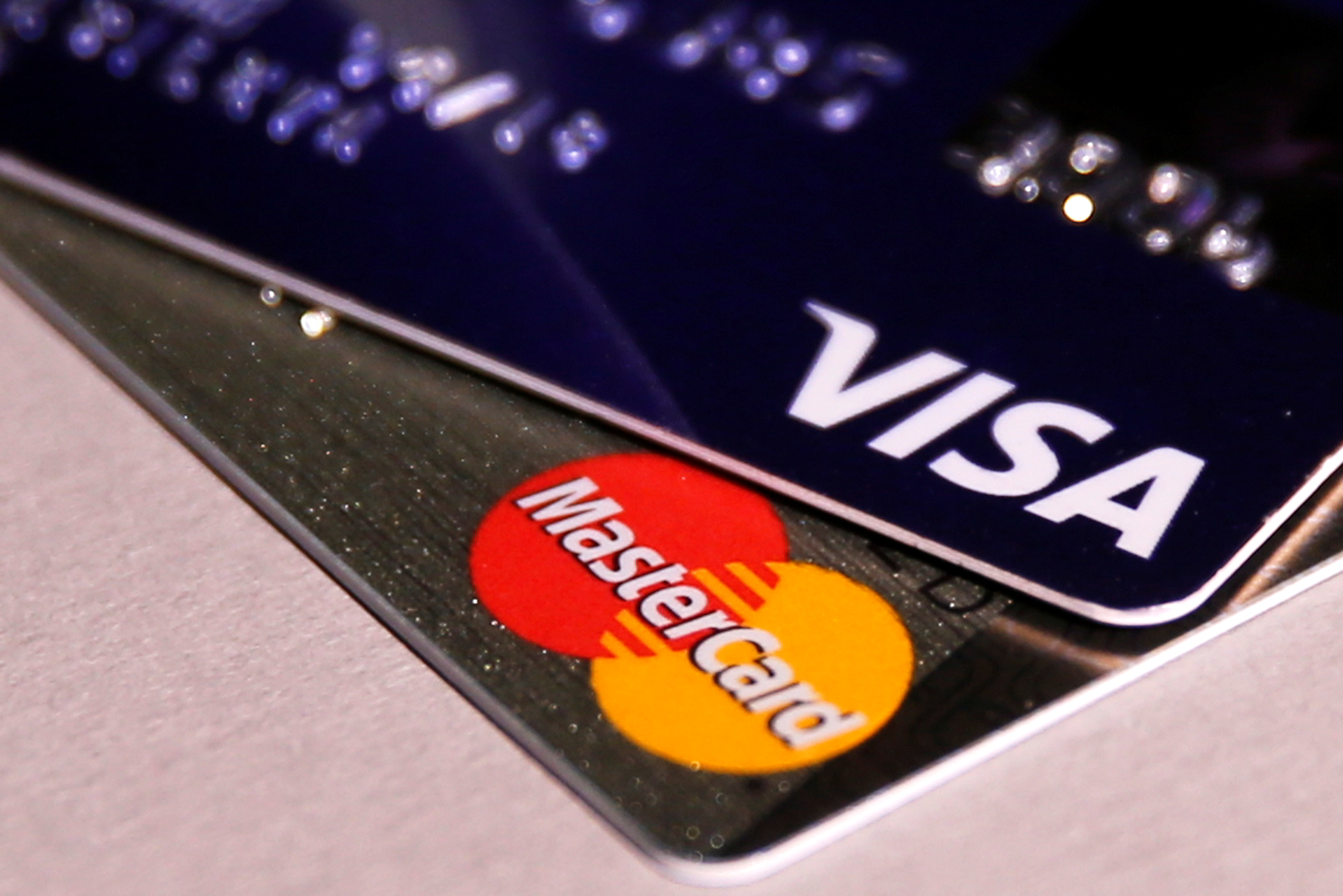 BCV y Sudeban obligarán a la banca a dejar de operar con Visa y Mastercard antes de 2020