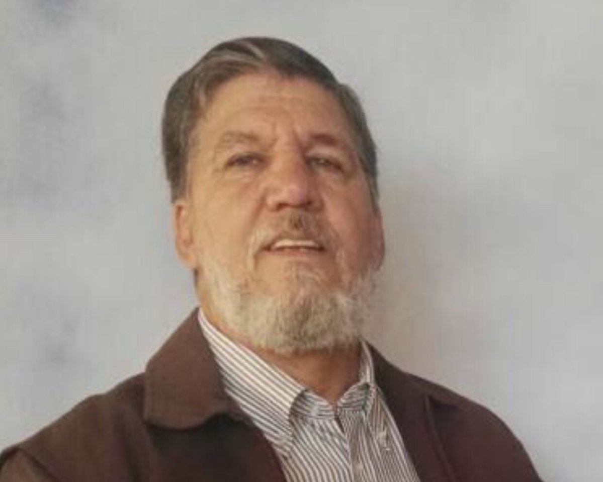 Excarcelan con medida cautelar al profesor Carlos Pérez, acusado de porte ilícito de armas