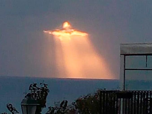 Fotógrafo italiano logró captar imagen de Jesús bajando del cielo