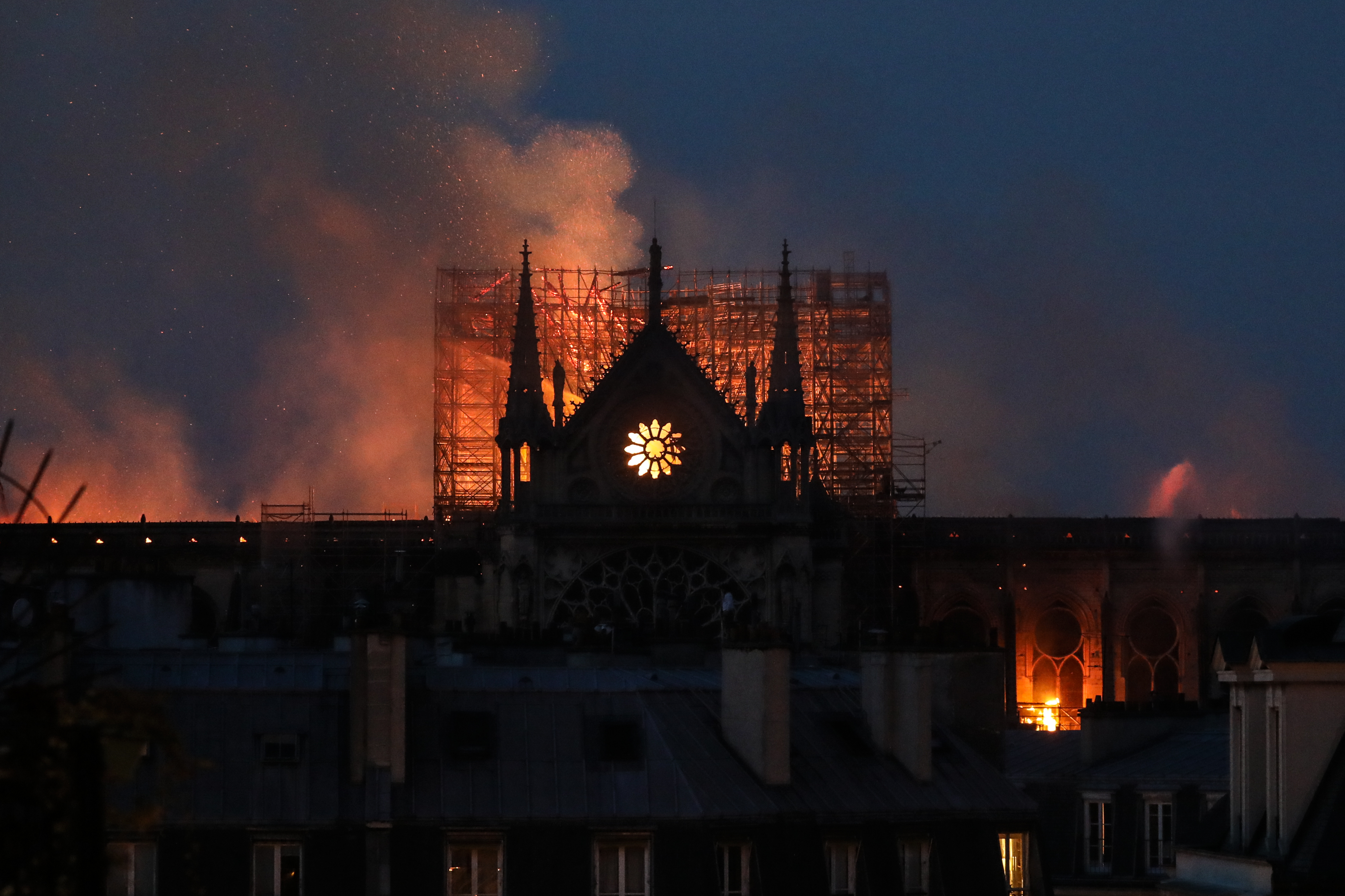Liga de fútbol francés ayudará en la reconstrucción de Notre Dame