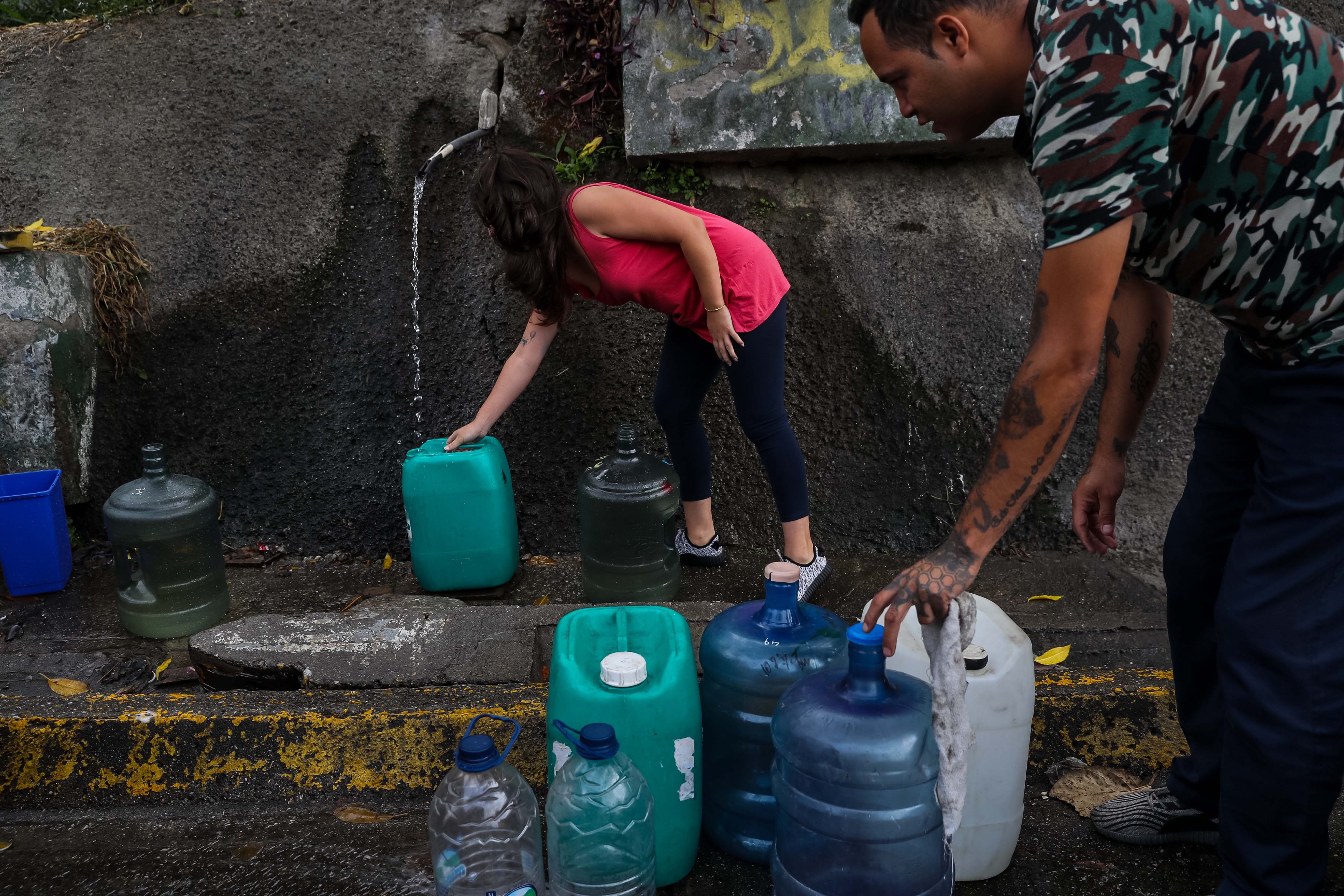 Hidrocapital sólo estaría surtiendo 35% de agua en Caracas