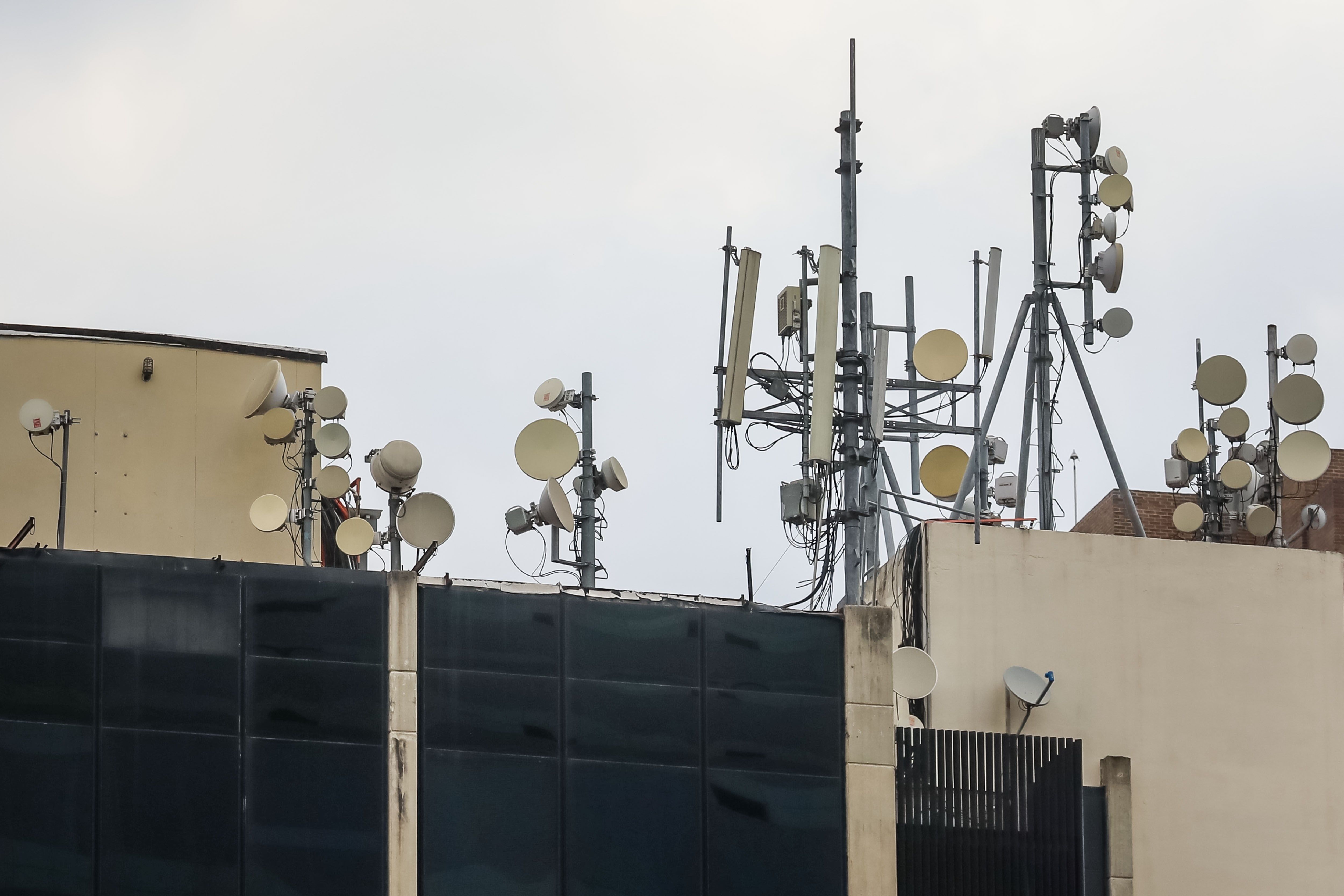 Falsas antenas de telecomunicaciones podrían estar vigilando llamadas telefónicas en Caracas (+Ubicación)
