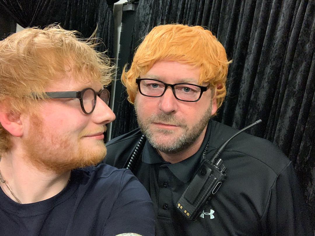 El guardaespaldas de Ed Sheeran tiene Instagram, y es mejor que el de su jefe