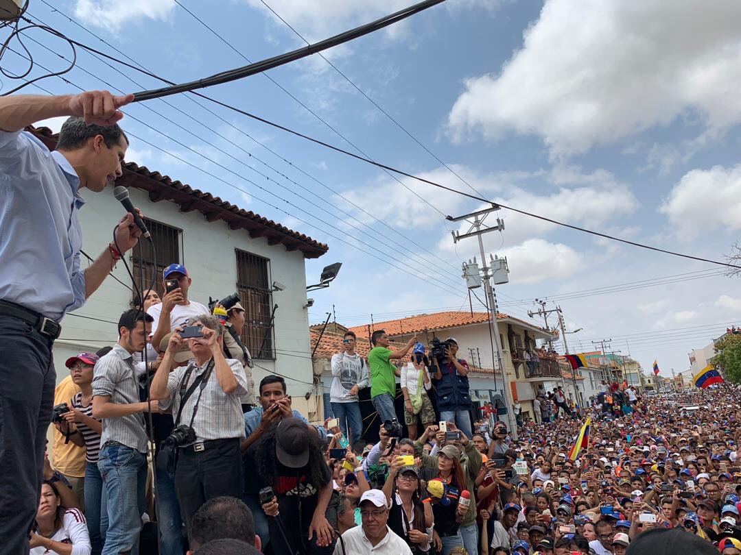 EN FOTOS: Así fue el apoyo que recibió Guaidó durante su visita a Falcón