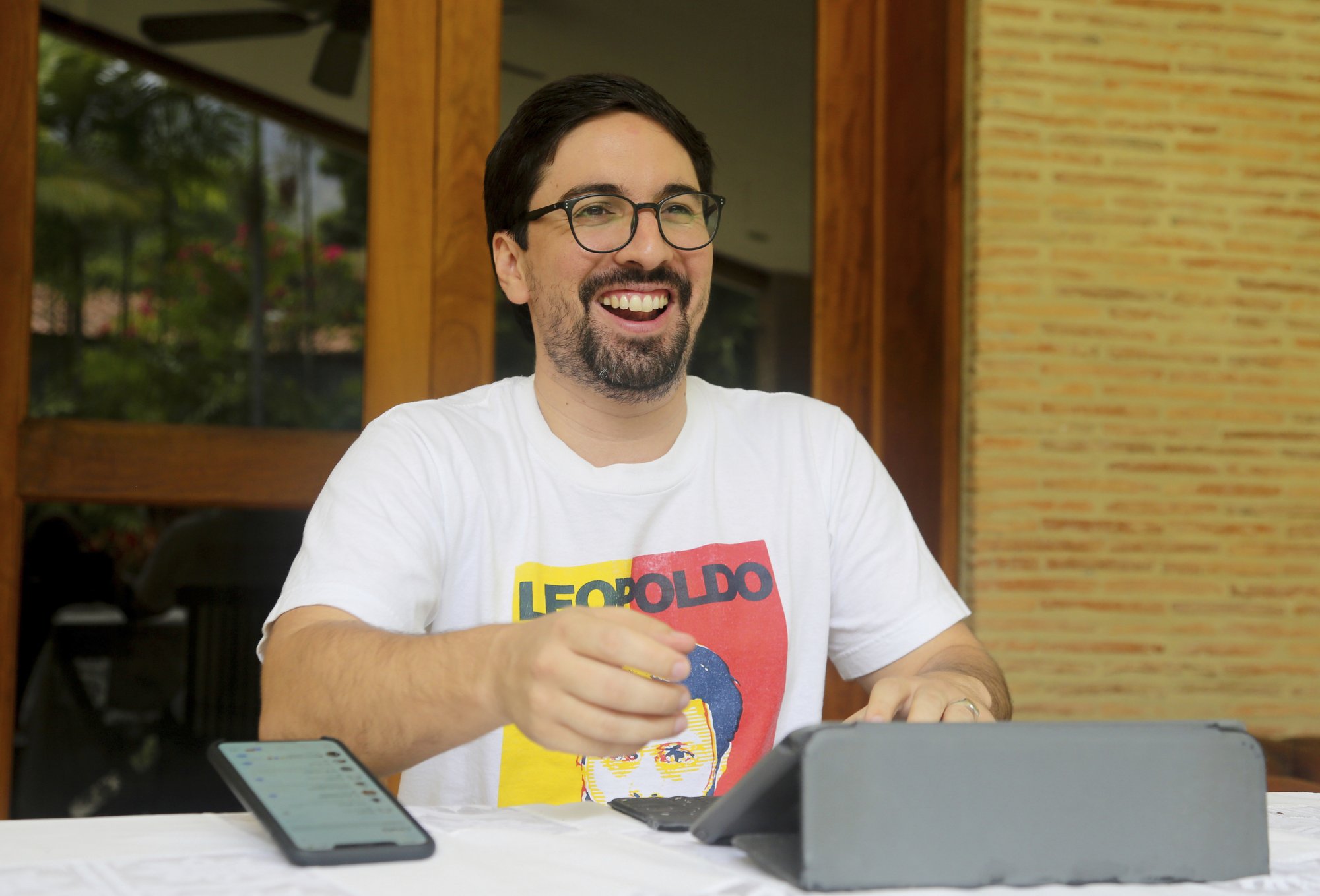 Freddy Guevara a Lapatilla: Gracias por ser un baluarte de la libertad de expresión  (abrazo + agradecimiento)