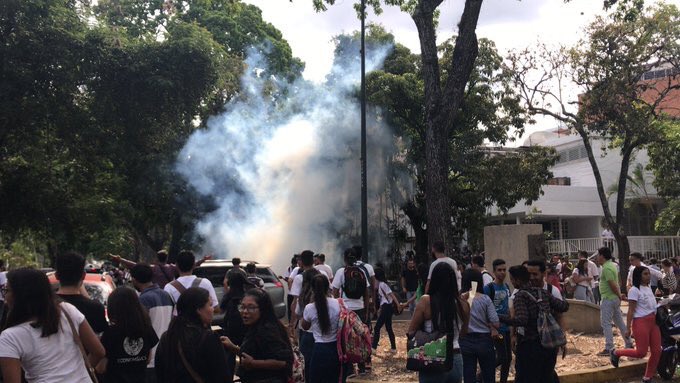 Grupos armados atacan proceso de inscripción de planchas electorales en la UCV