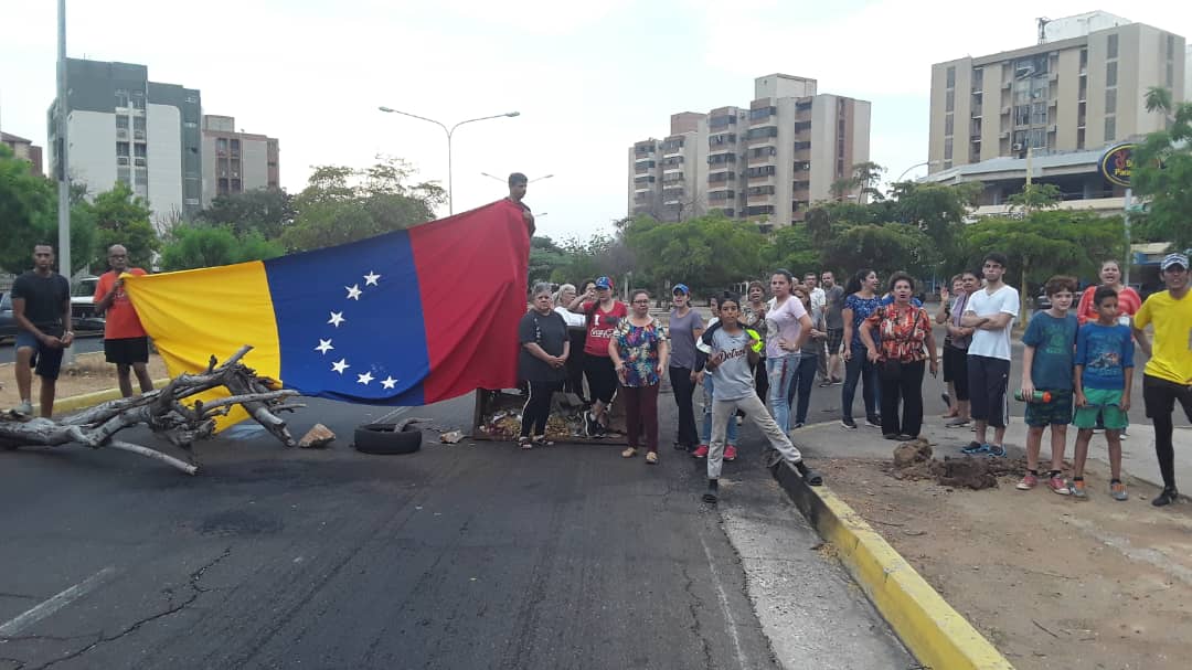 Protestan en Maracaibo por tener más de ocho días sin servicio eléctrico #22May