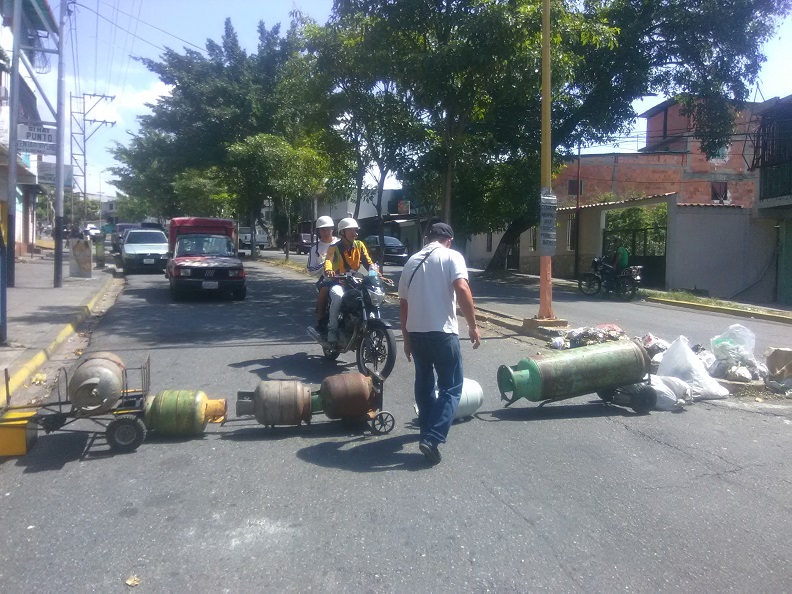 Denuncian que en Portuguesa venden las bombonas de gas a 50 dólares #28May