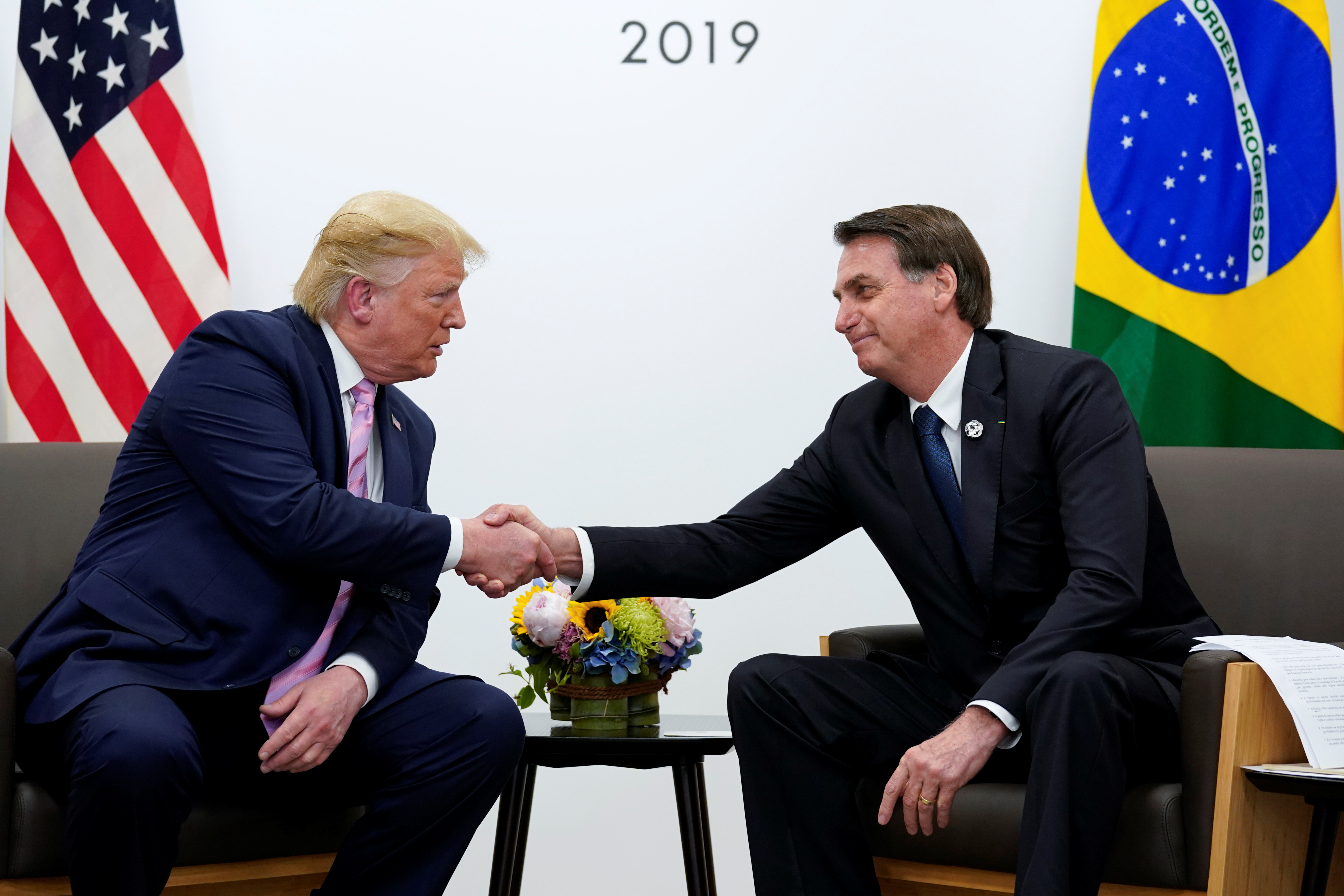 Trump celebra sus buenas relaciones comerciales con Brasil (VIDEO)