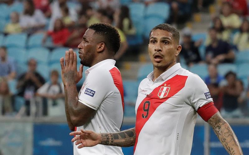 Paolo Guerrero dice que Perú tiene la presión de ganarle a Bolivia