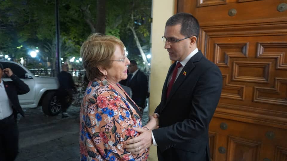 Arreaza confirma que Bachelet se reunirá con órganos públicos y empresas privadas