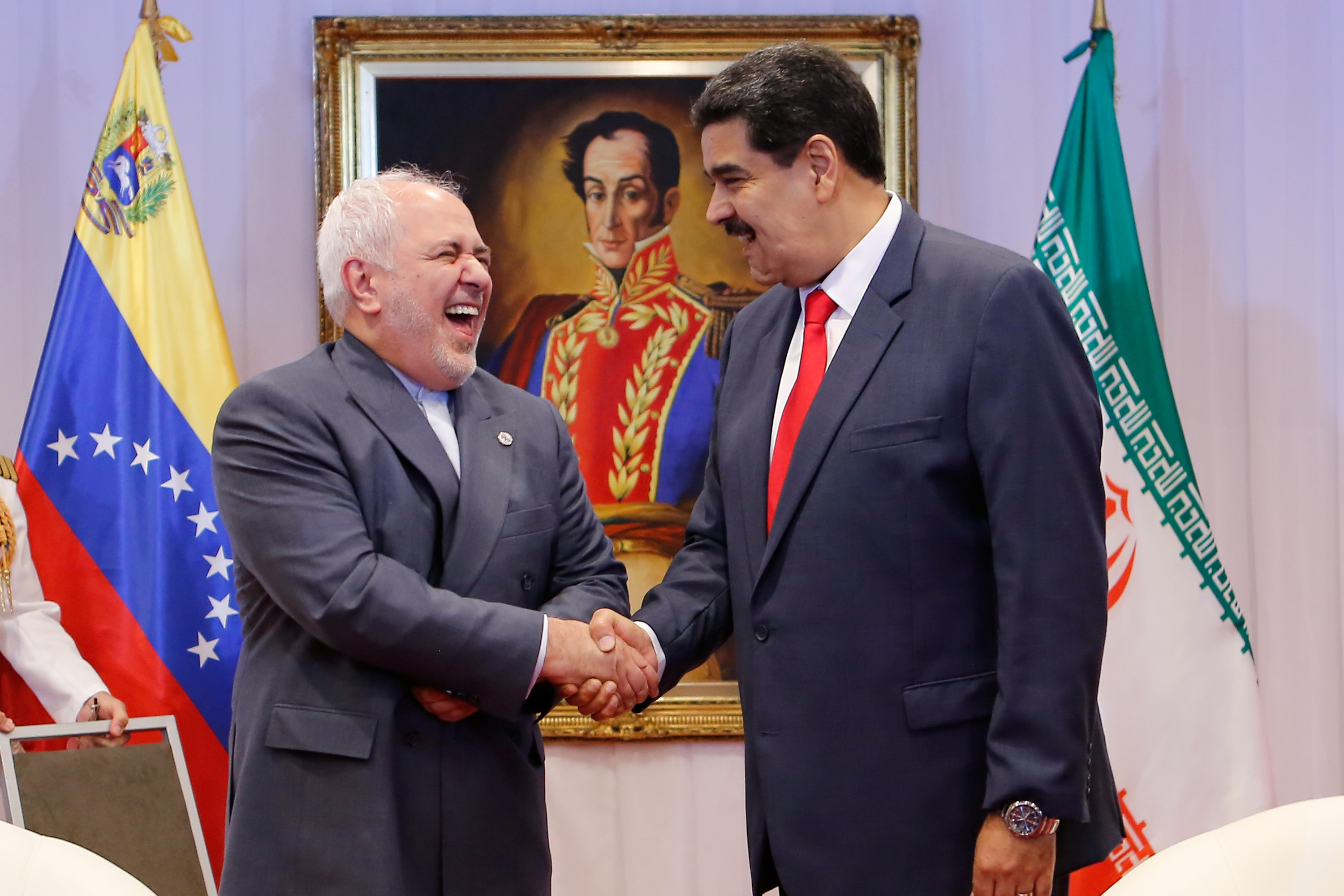 Sigue la alianza peligrosa: Maduro afirmó que en los próximos días llegará “ayuda humanitaria” de Irán
