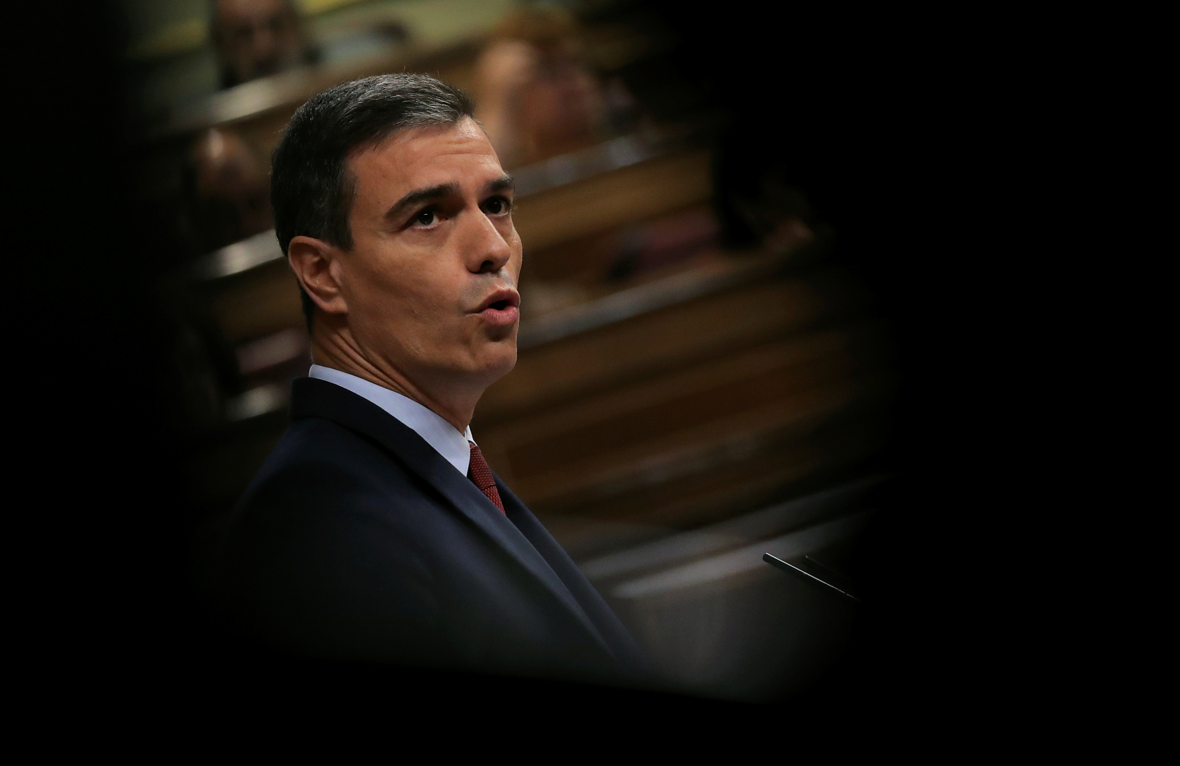 Socialistas y Podemos sin acuerdo a horas de investidura de Sánchez en España