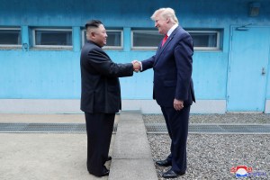 Trump dice que Kim Jong Un se disculpó por las pruebas de misiles