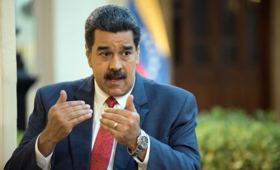 La embarazosa jaladera de mecate de Nicolás Maduro ahora es INTERNACIONAL (Video)