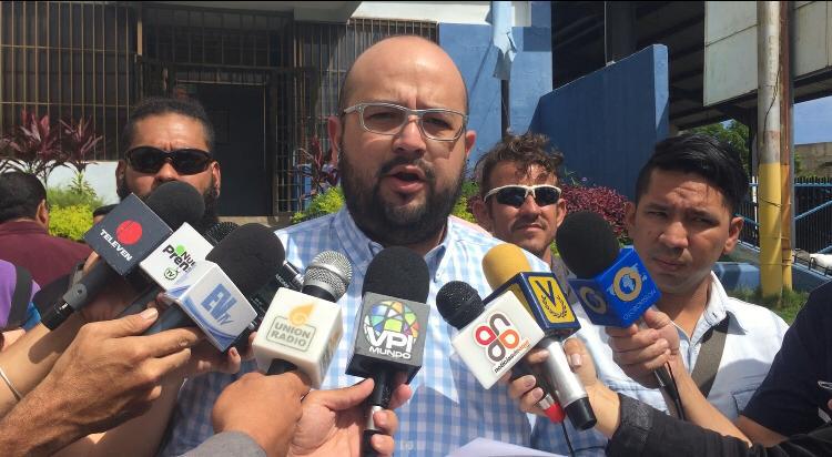 Abogado José Santoyo informó que fiscales abandonaron el caso de César Pereira