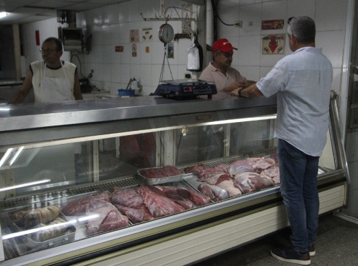 La harina de maíz y la pechuga de pollo, los alimentos que más han aumentado en Maracaibo