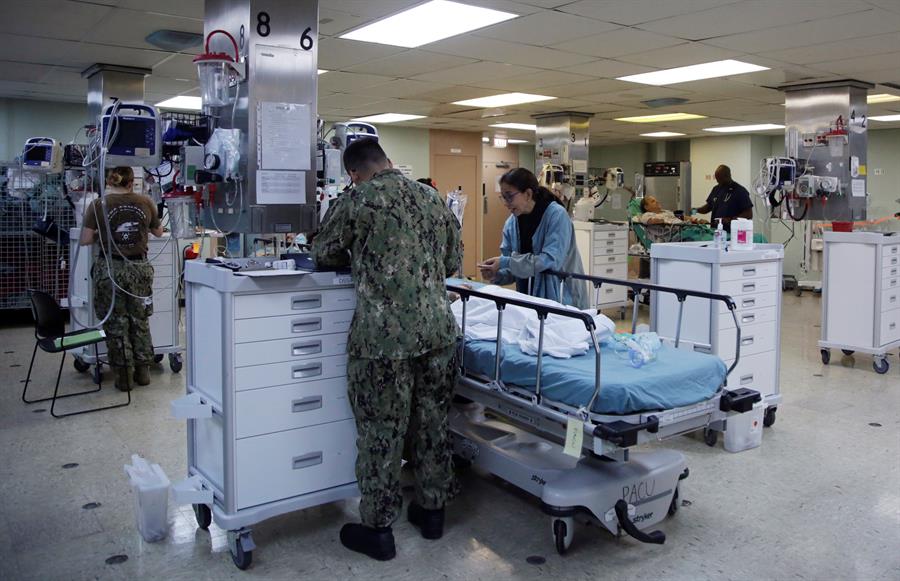 Venezolanos depositan sus esperanzas en el buque hospital de EEUU (Fotos)