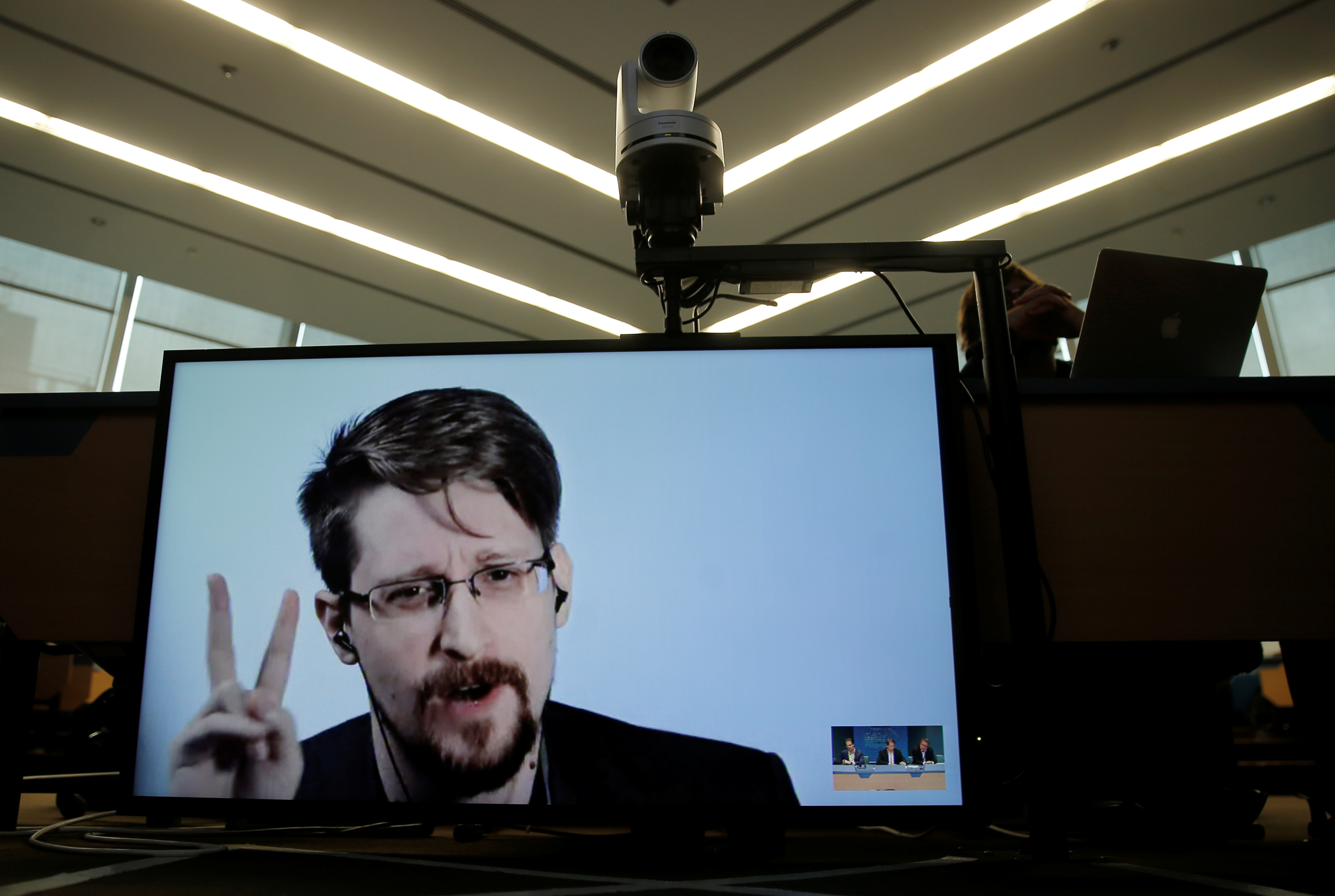 Edward Snowden solicita la nacionalidad rusa, pero mantendrá la estadounidense