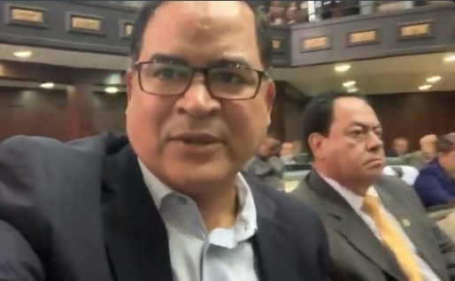 Carlos Valero: Una hora después de iniciar la sesión de la AN, los vagos del Psuv mienten al país (VIDEO)