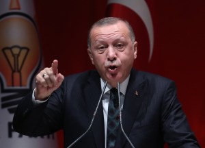 Erdogan promete dar una lección a Haftar si reanuda sus ataques