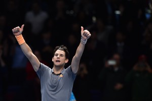 Thiem avanzó a semifinales del Masters tras superar a Djokovic en dramático partido