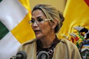 Jeanine Áñez, presidenta de Bolivia, recibe el alta médica por coronavirus