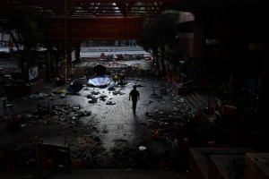 FOTOS: Desolación en el campus de la universidad asediada en Hong Kong