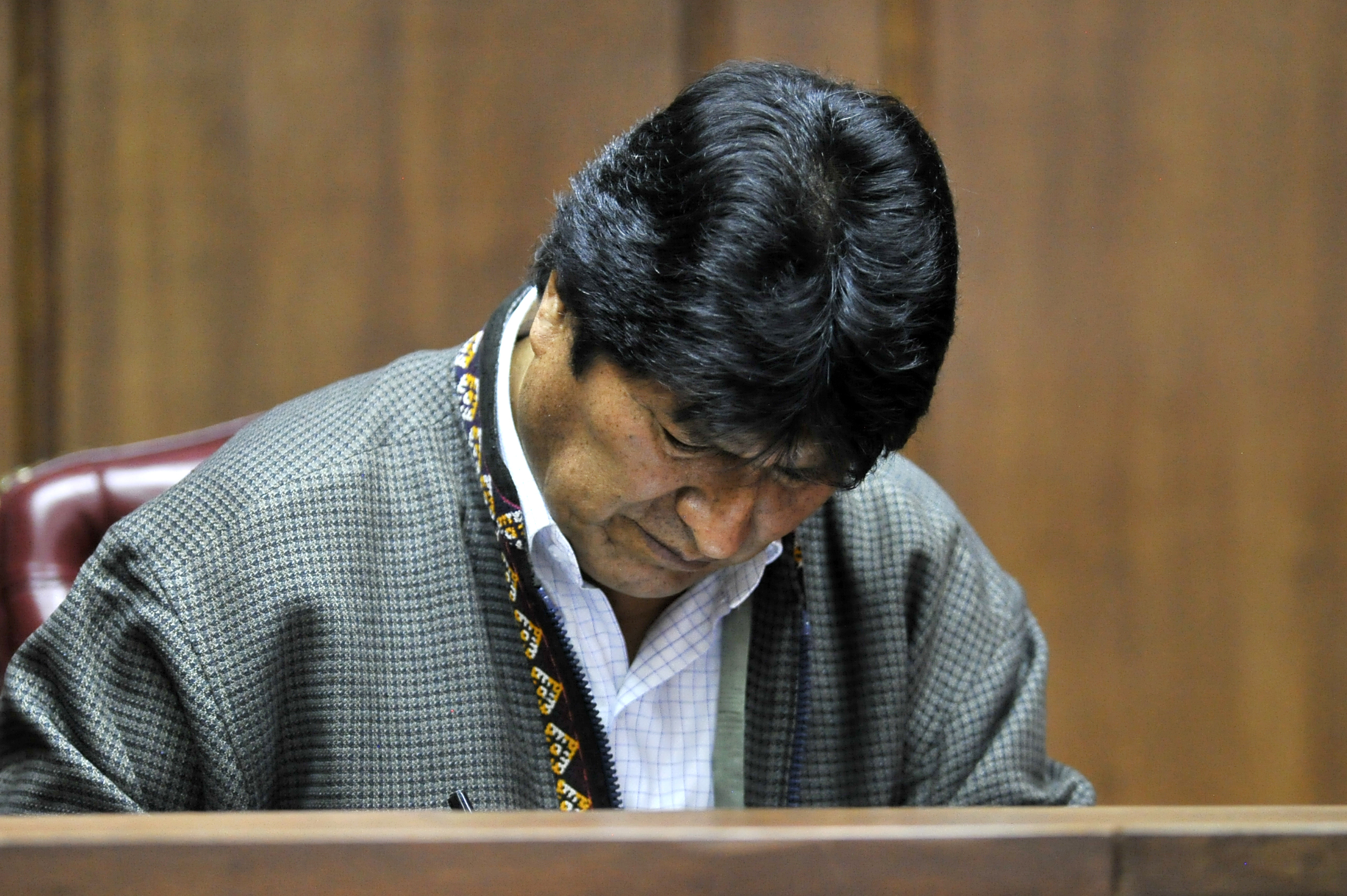 Adversarios de Evo Morales impugnarán su candidatura al Senado