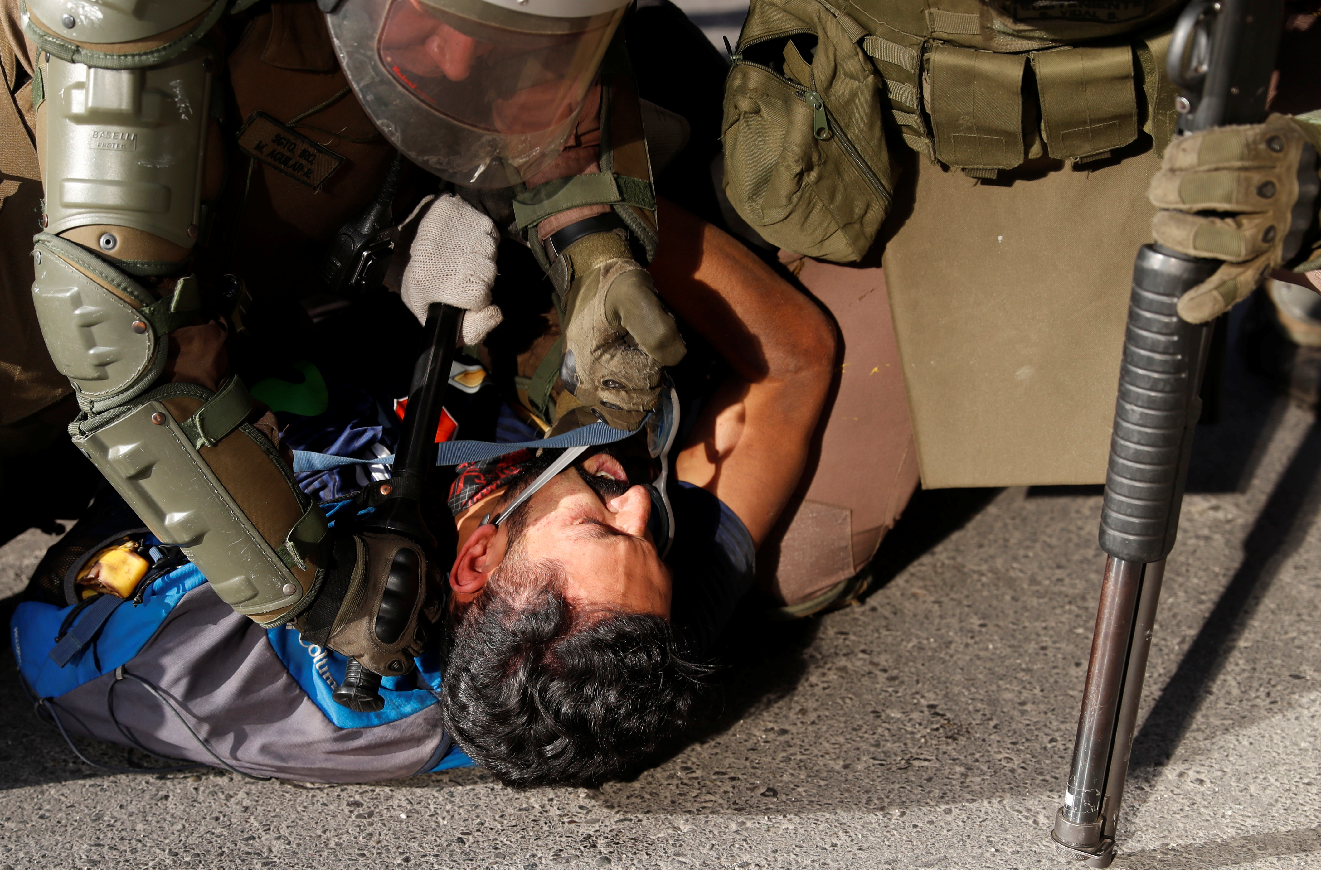 Fuerzas de seguridad chilenas atacaron “intencionalmente” a manifestantes para “castigarlos”