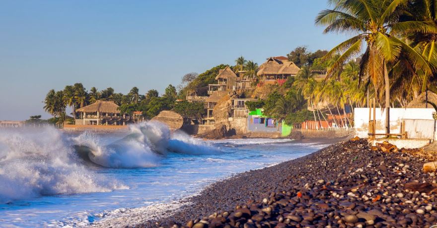 Un tuit de un supuesto tsunami en el Pacífico crea alarma en El Salvador