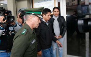 Relevan a Echegaray de su cargo en medio del motín policial en Santa Cruz, Bolivia