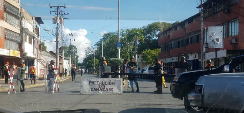 GNB cierra accesos en cuartel militar de Cumaná ante protestas de este #16Nov (FOTOS)