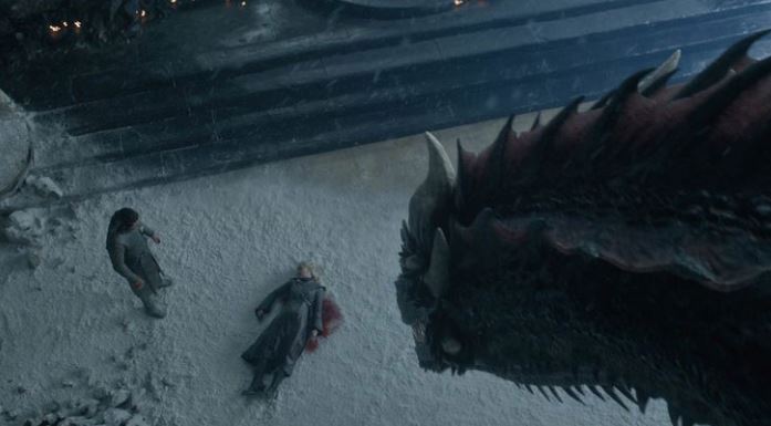 Material extra de “Game of Thrones” revela qué hizo Drogon con el cuerpo de Khaleesi