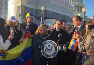 Vecchio anunció plan que compromete al Congreso de EEUU con la democracia venezolana