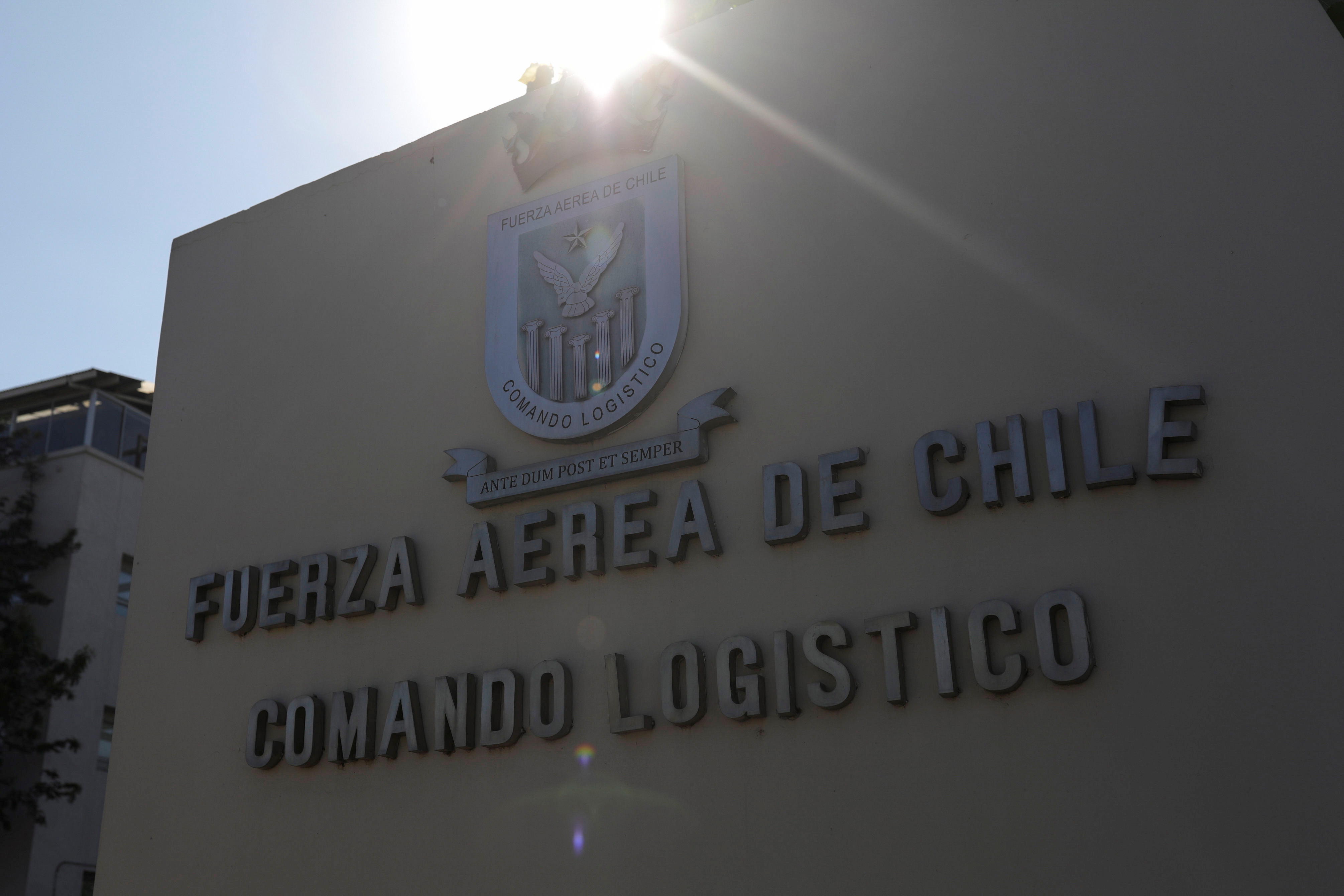 Buques, aviones y satélites: El operativo de búsqueda del avión militar chileno