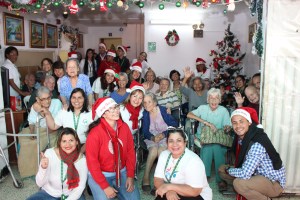 Voluntarios de Banesco celebraron la Navidad con adultos mayores